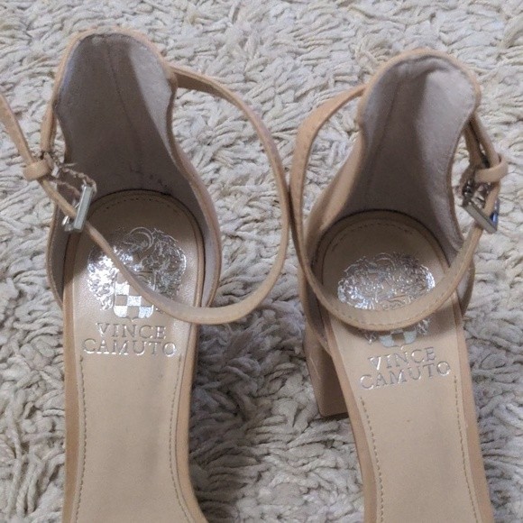 Vince Camuto Winderly Tan Block Heel - Picture 3 of 8